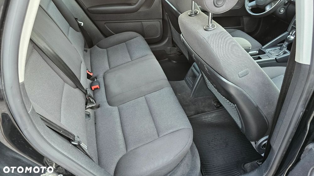 Audi A3 Sportback 1.6 TDI DPF Ambiente S tronic - 10