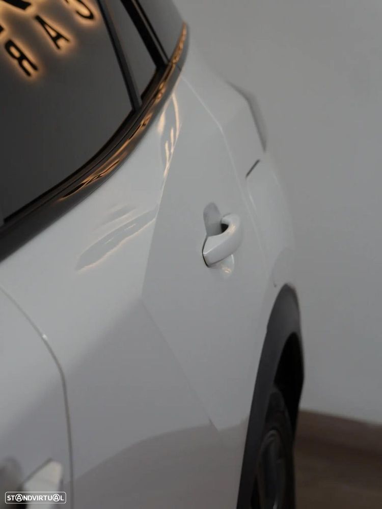Peugeot e-2008 GT - 12