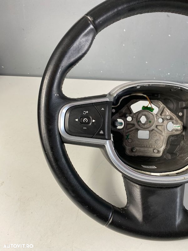 Volan VOLVO XC90 S90 V90 V60 XC60 2018+ 31407813 - 2