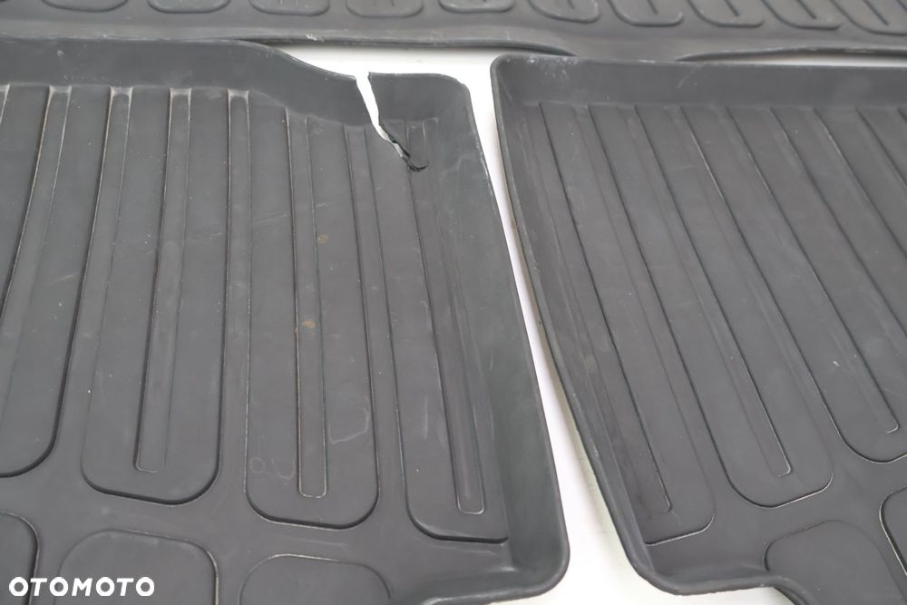 TOYOTA LAND CRUISER 200 08-11 DYWANIKI GUMOWE - 11