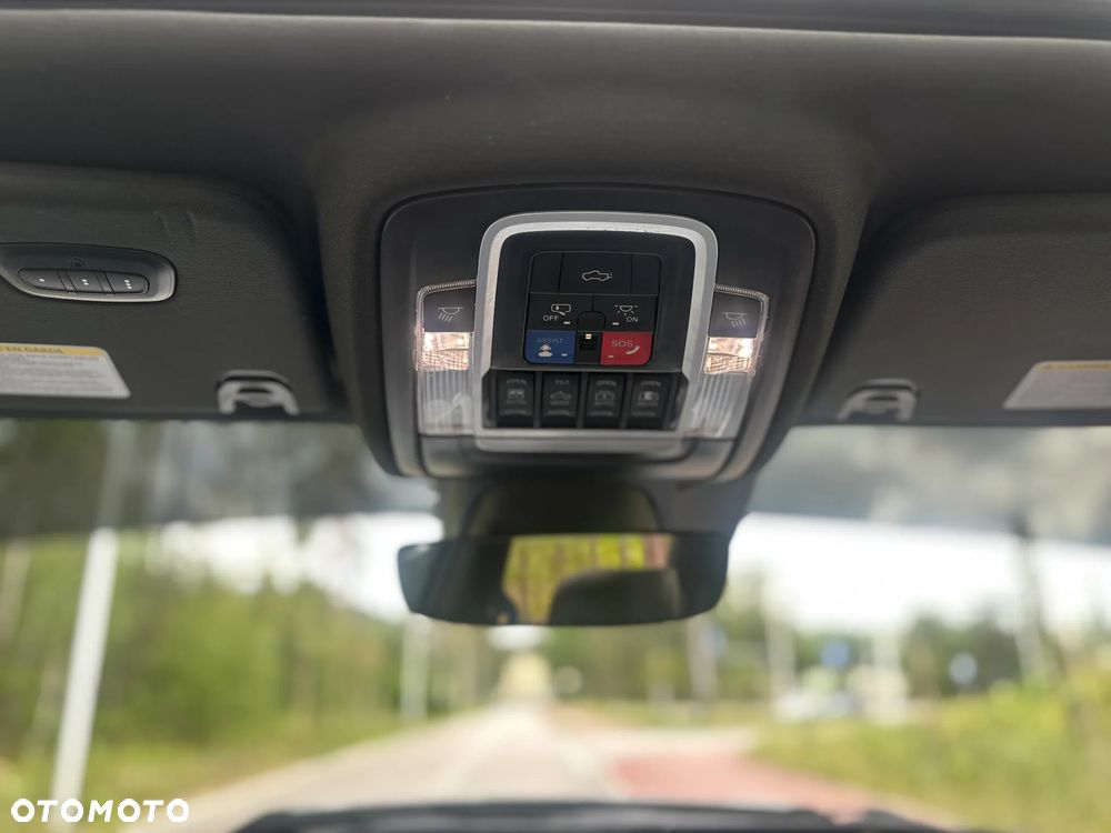 RAM 1500 Crew Cab Laramie - 8