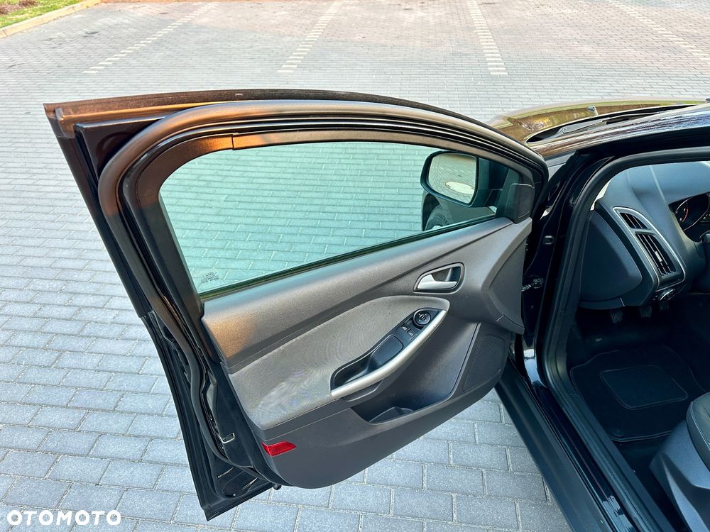 Ford Focus 1.6 TDCi DPF Start-Stopp-System SYNC Edition - 18