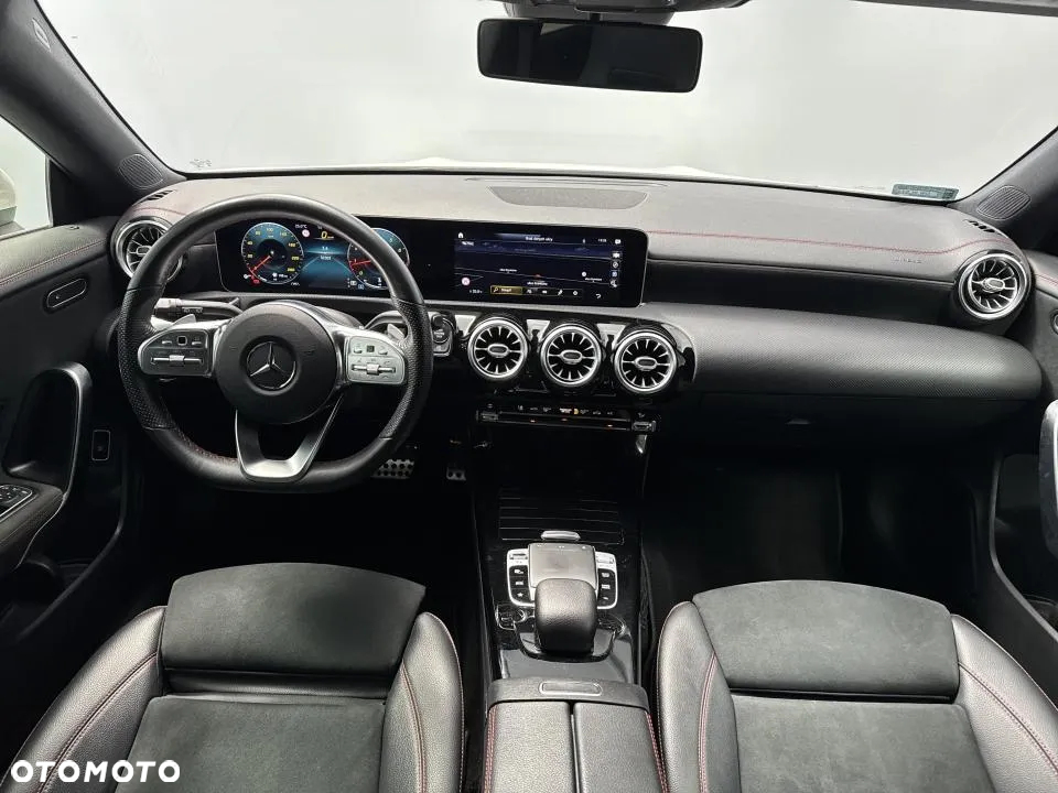Mercedes-Benz CLA 200 AMG Line 7G-DCT - 20
