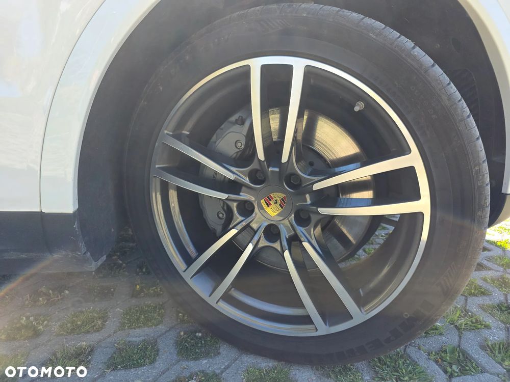Porsche Cayenne S - 6