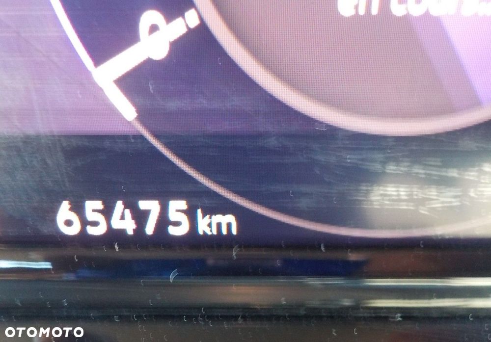 Volkswagen Golf - 34