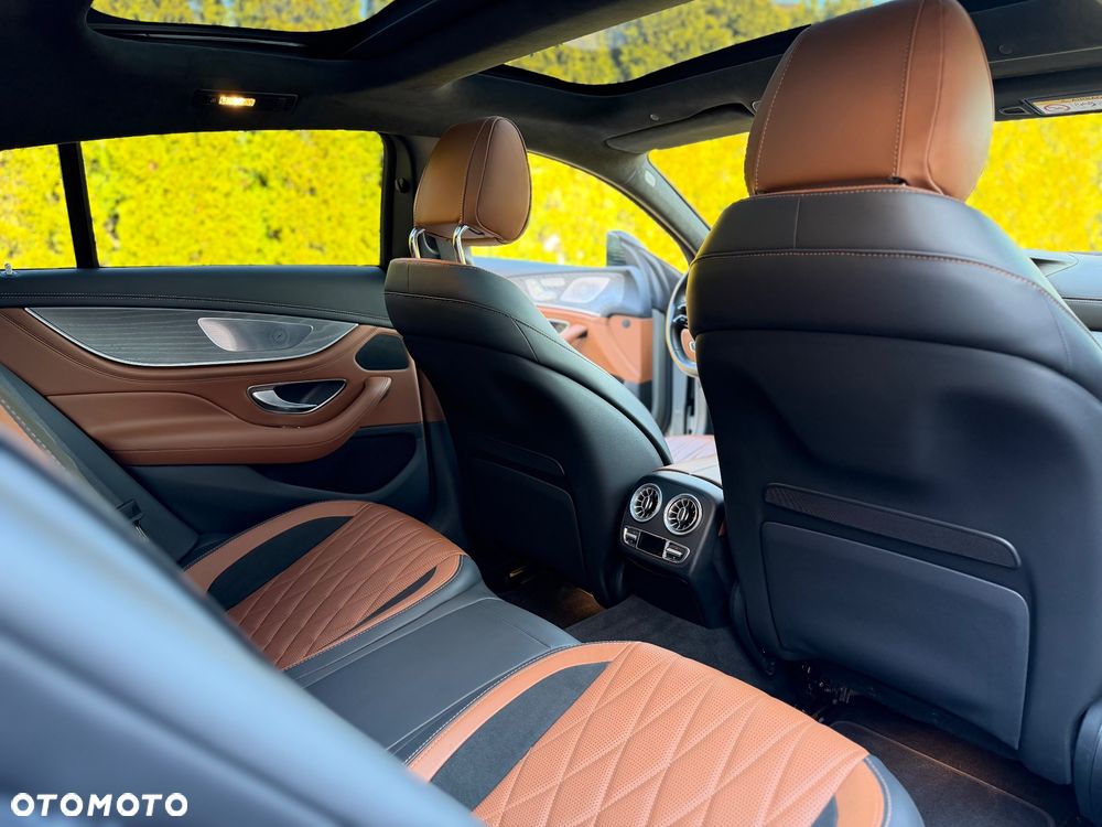 Mercedes-Benz AMG GT 43 4-Matic+ - 12