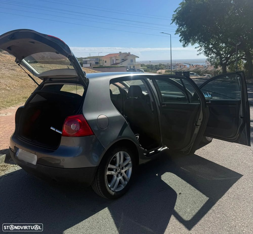 VW Golf 1.9 TDi BlueM. Confortline - 8