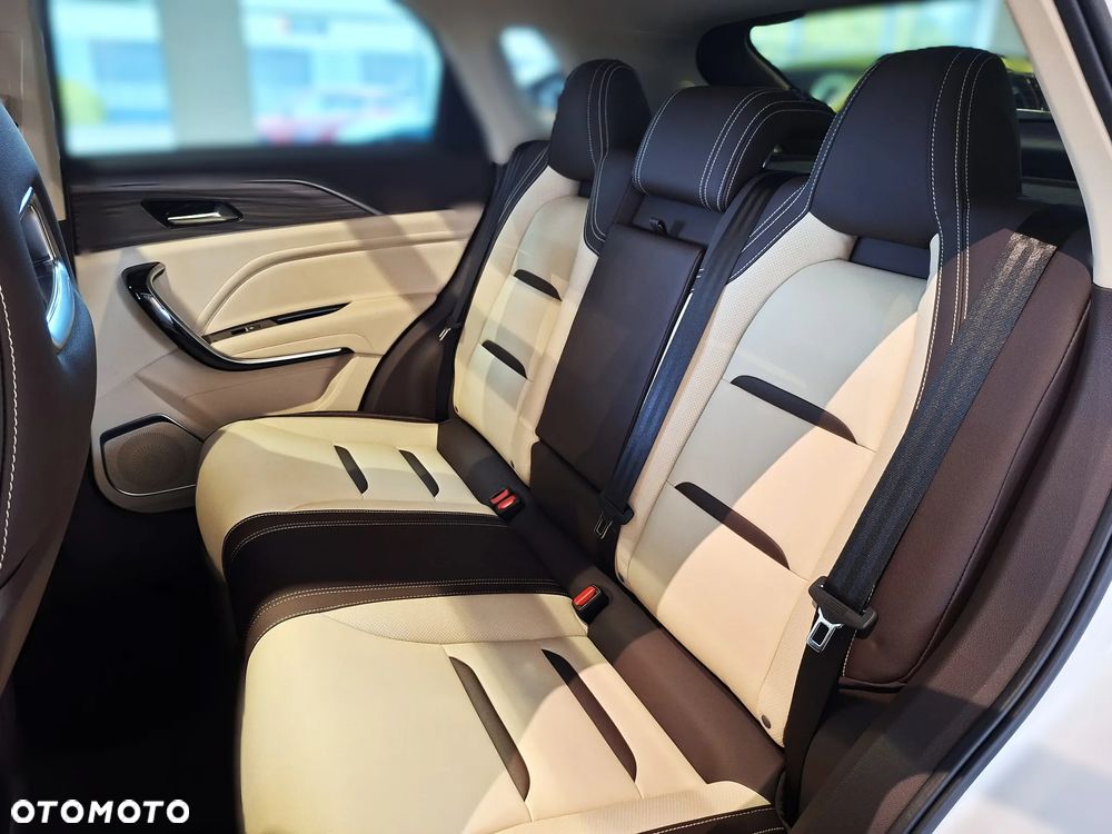Bestune T77 1.5T Elegance DCT - 12