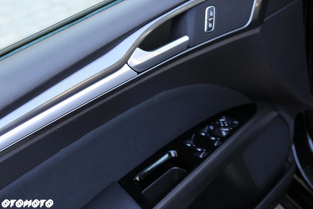 Ford Mondeo - 17