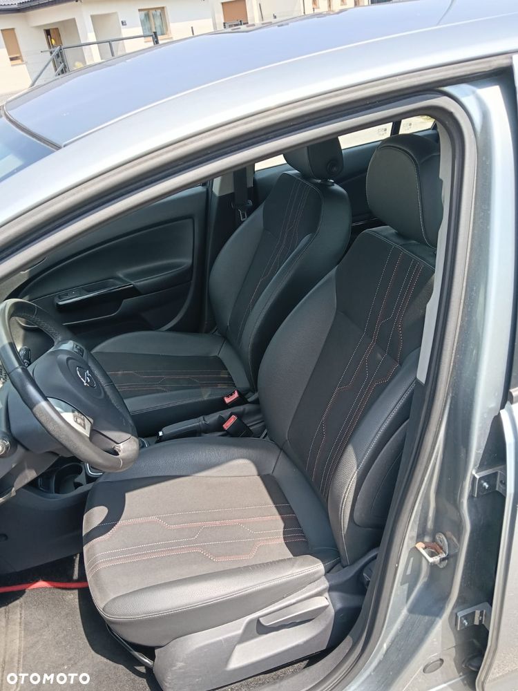 Opel Corsa 1.2 16V Cosmo - 10