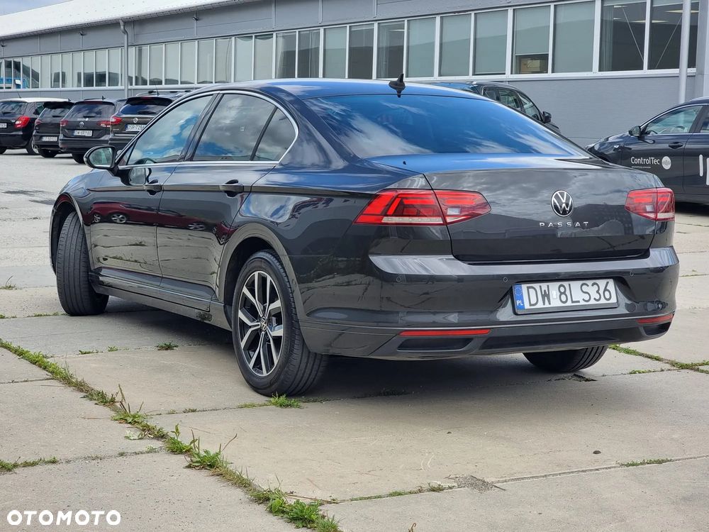 Volkswagen Passat - 7