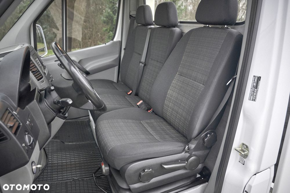 Mercedes-Benz SPRINTER - 29