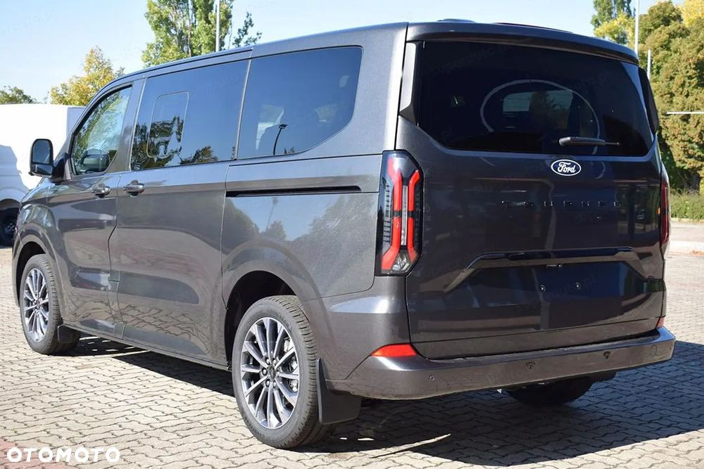 Ford Tourneo Custom - 7
