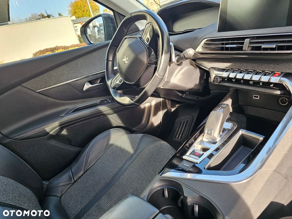 Peugeot 3008 1.5 BlueHDi Allure S&S EAT8 - 21
