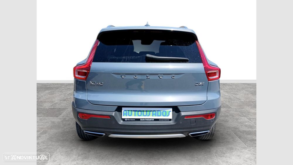 Volvo XC 60 2.0 B4 Momentum Plus - 22