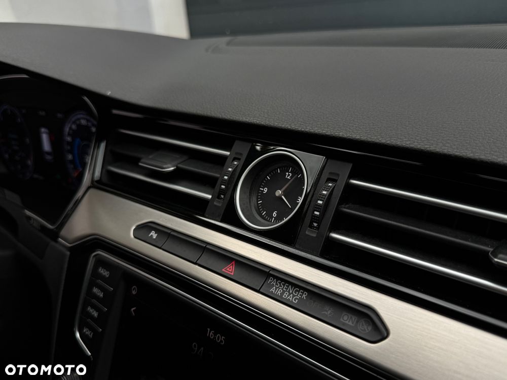 Volkswagen Passat 2.0 TDI SCR (BlueMotion Technology) DSG Highline - 24