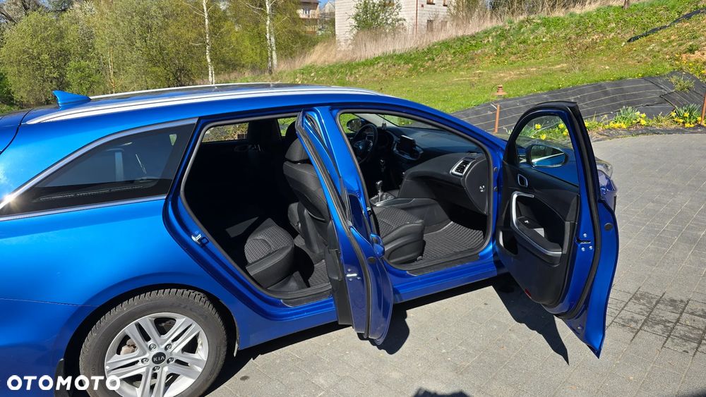 Kia Ceed 1.6 CRDi SCR L - 6