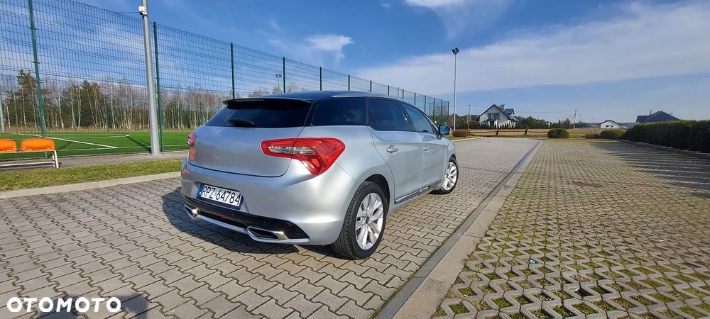 Citroën DS5 e-HDi 115 EGS6 Chic - 24