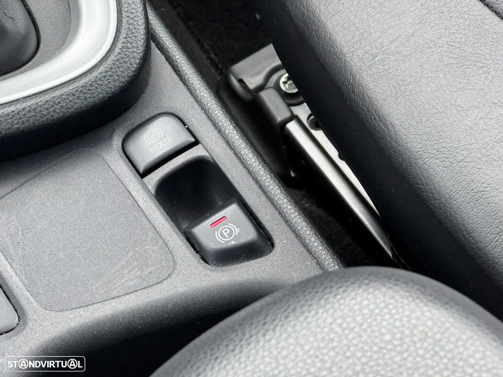 Toyota Yaris Cross 1.5 HDF Comfort - 24