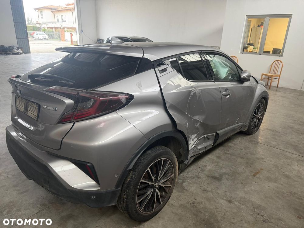 Toyota C-HR Lounge - 5
