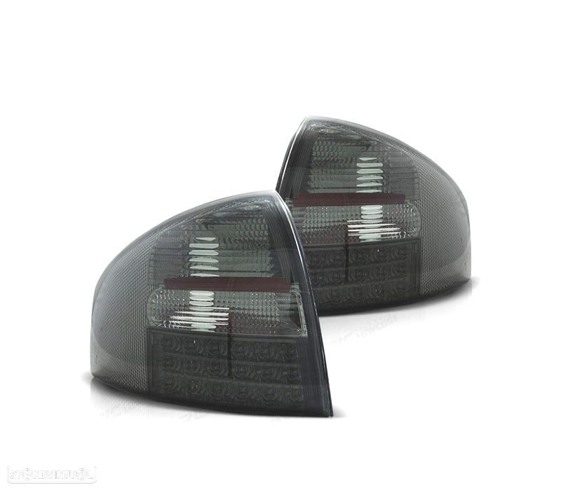FAROLINS TRASEIROS LED AUDI A6 97-04 FUNDO CROMADO ESCURECIDOS - 1