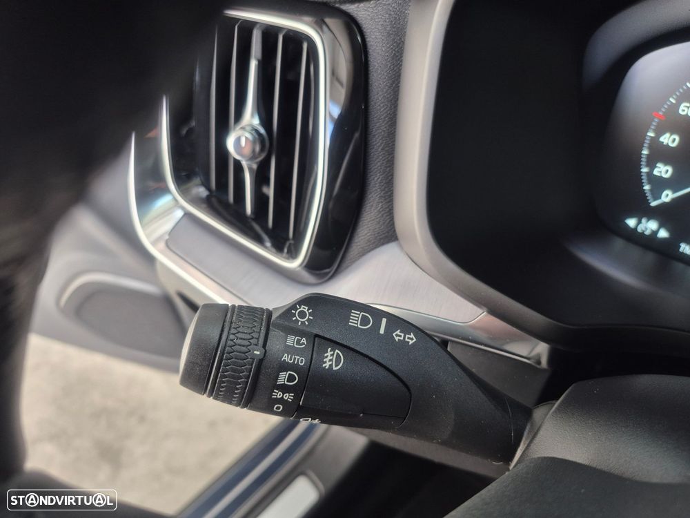 Volvo V60 2.0 B4 Momentum Plus Geartronic - 13