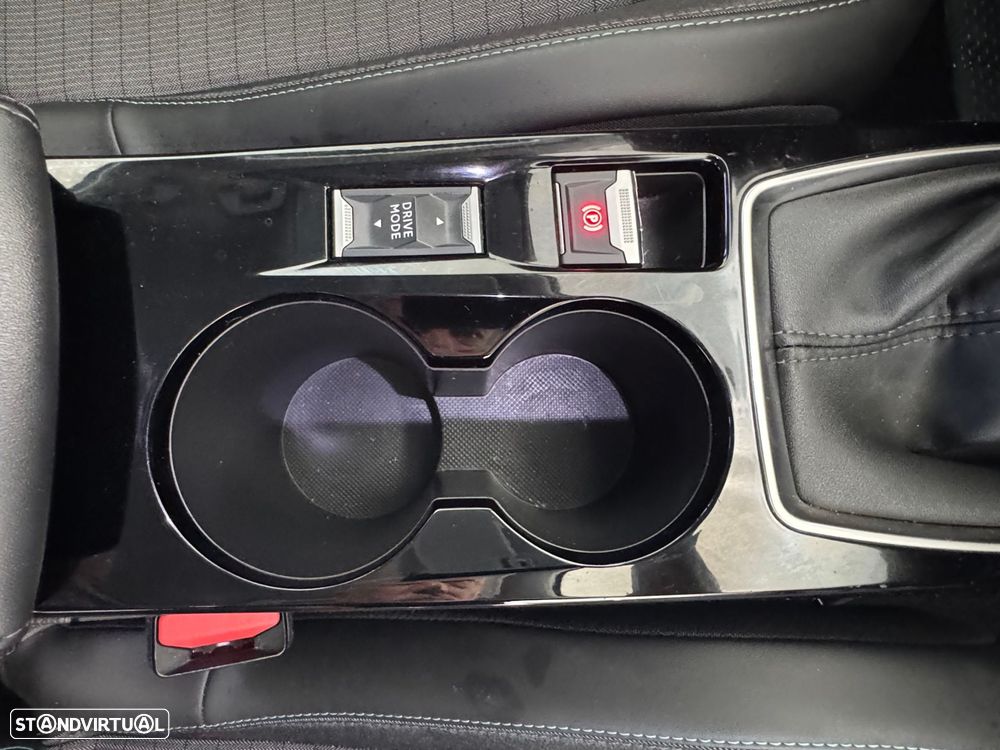 Peugeot 2008 1.5 BlueHDi Allure Pack - 14