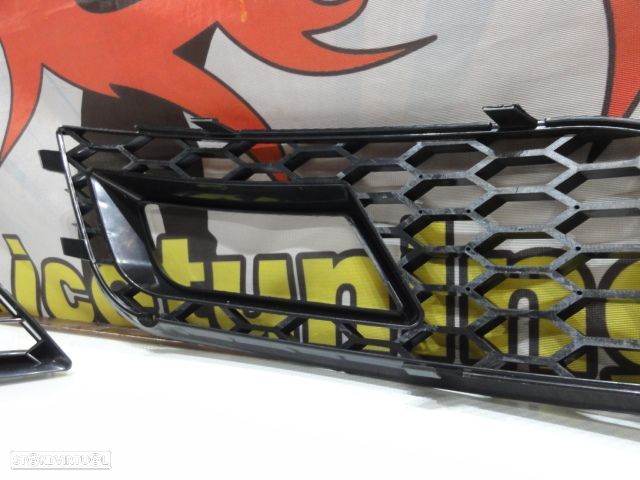 Grelhas faróis nevoeiro Audi A4 B8 11-15 RS LOOK preto brilhante - 16