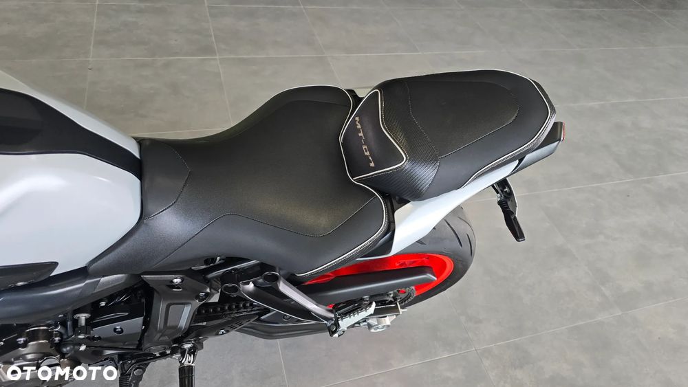 Yamaha MT - 9