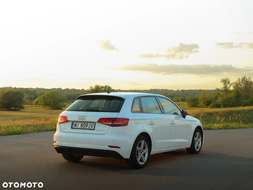 Audi A3 Sportback 35 TFSI S tronic - 9