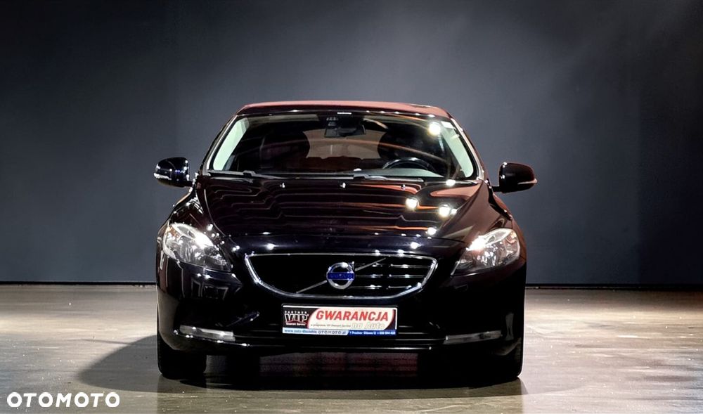 Volvo V40 D2 R Design - 35