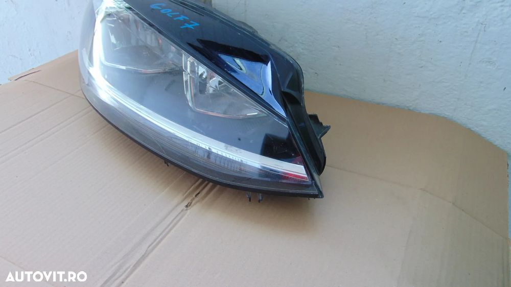 Far Led dreapta Volkswagen Golf 7 an 2017 COD 5G1941006D - 2