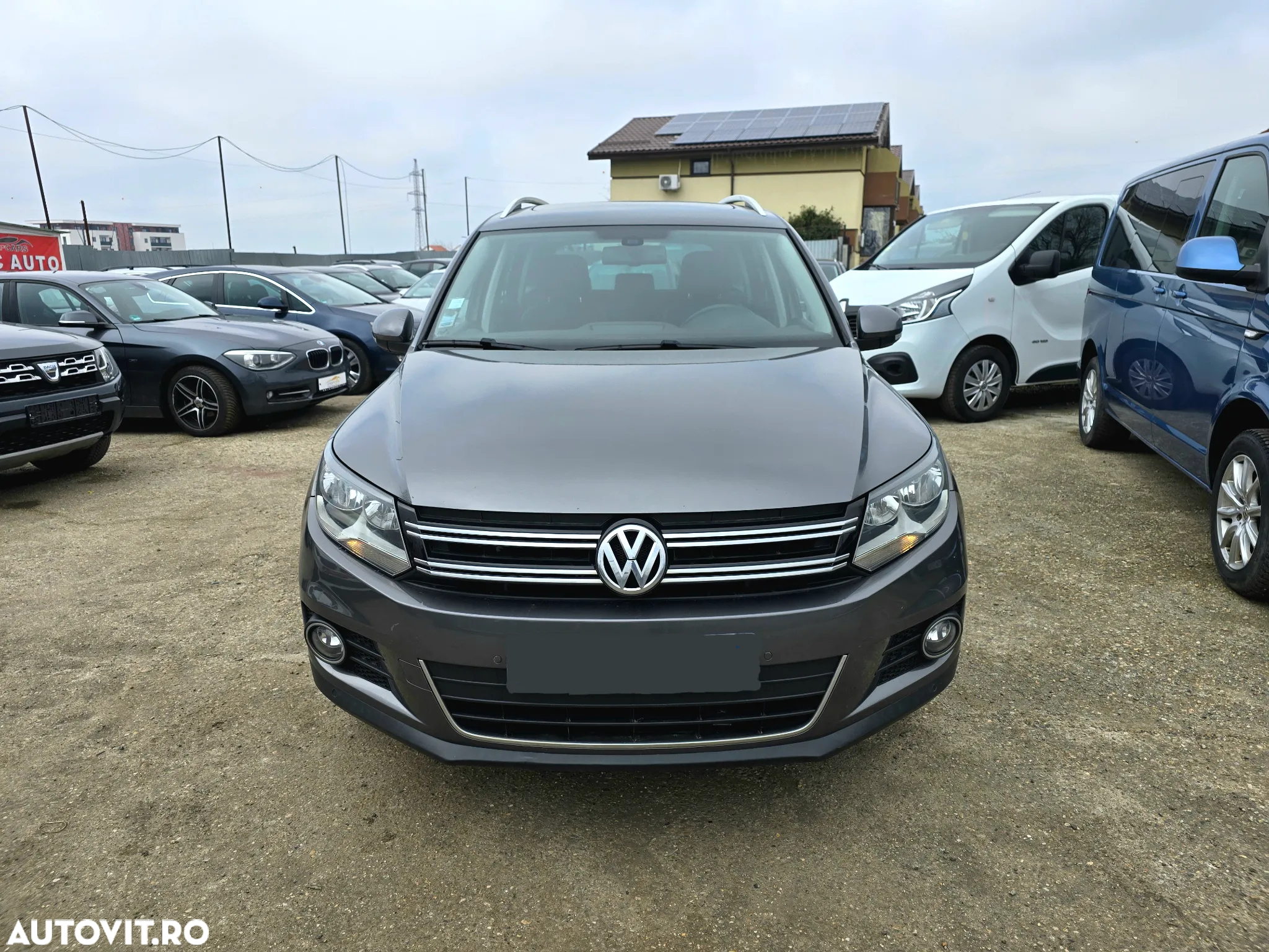 Volkswagen Tiguan 2.0 TDI DPF BlueMotion Technology Exclusive - 9