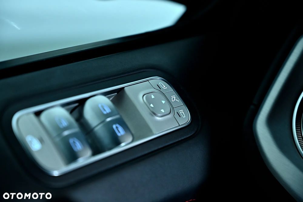 Mercedes-Benz Klasa G 400 d Stronger Than Time Edition - 35