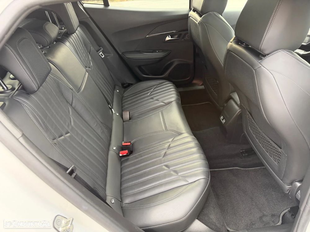 Peugeot 2008 PureTech 155 EAT8 GT Pack - 18