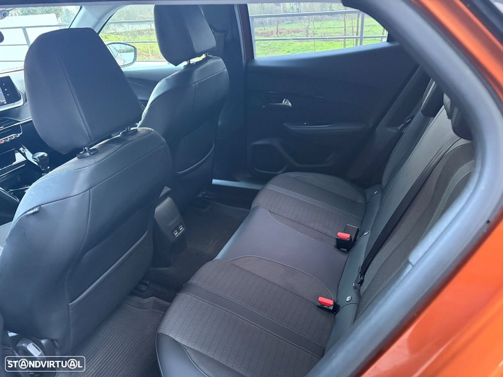 Peugeot 2008 1.2 PureTech Allure Pack - 17