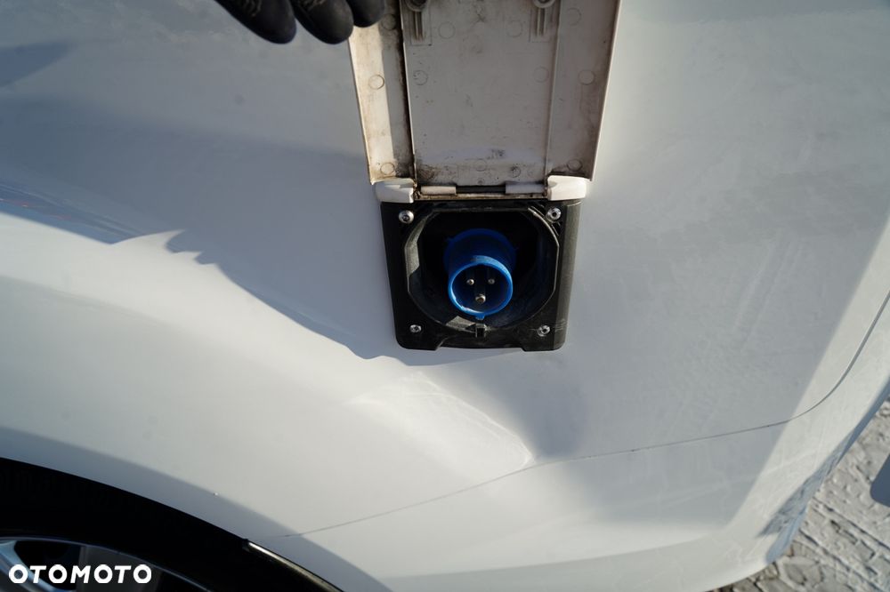 Ford TRANSIT / CHŁODNIA /  TRZY  ZABUDOWY IZOTERMICZNE / TRIO TEMPERATURA  / SPROWADZONY - 37