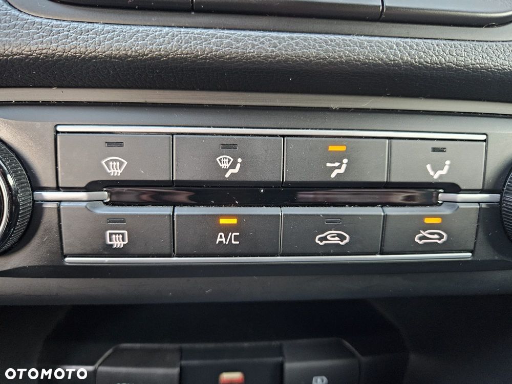 Kia Ceed 1.6 CRDi SCR L Business Line - 27