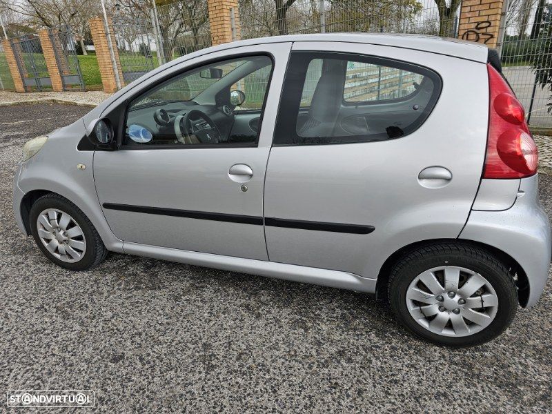 Peugeot 107 1.0 Urban - 10