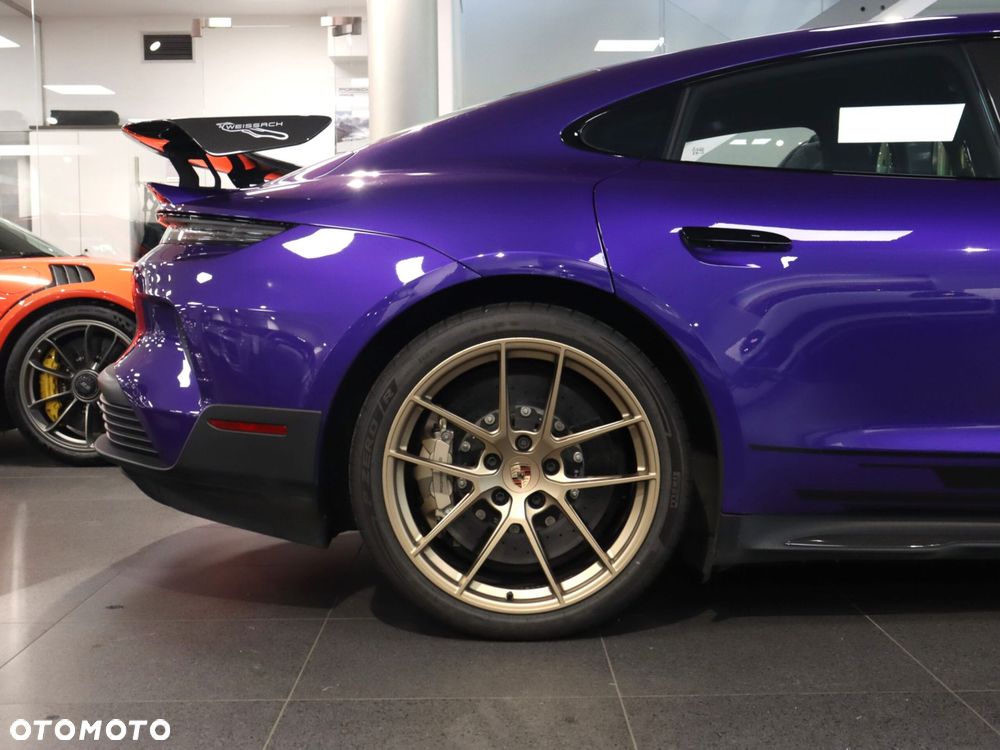 Porsche Taycan 105kWh Turbo GT Weissach - 13