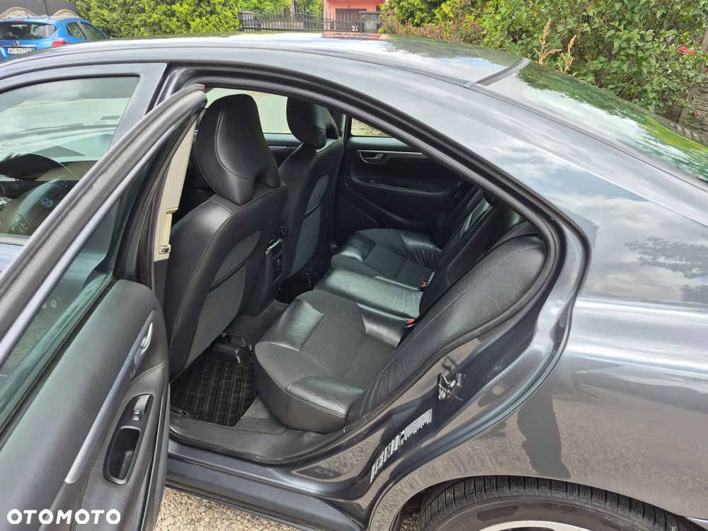 Volvo S60 2.4 Momentum - 9