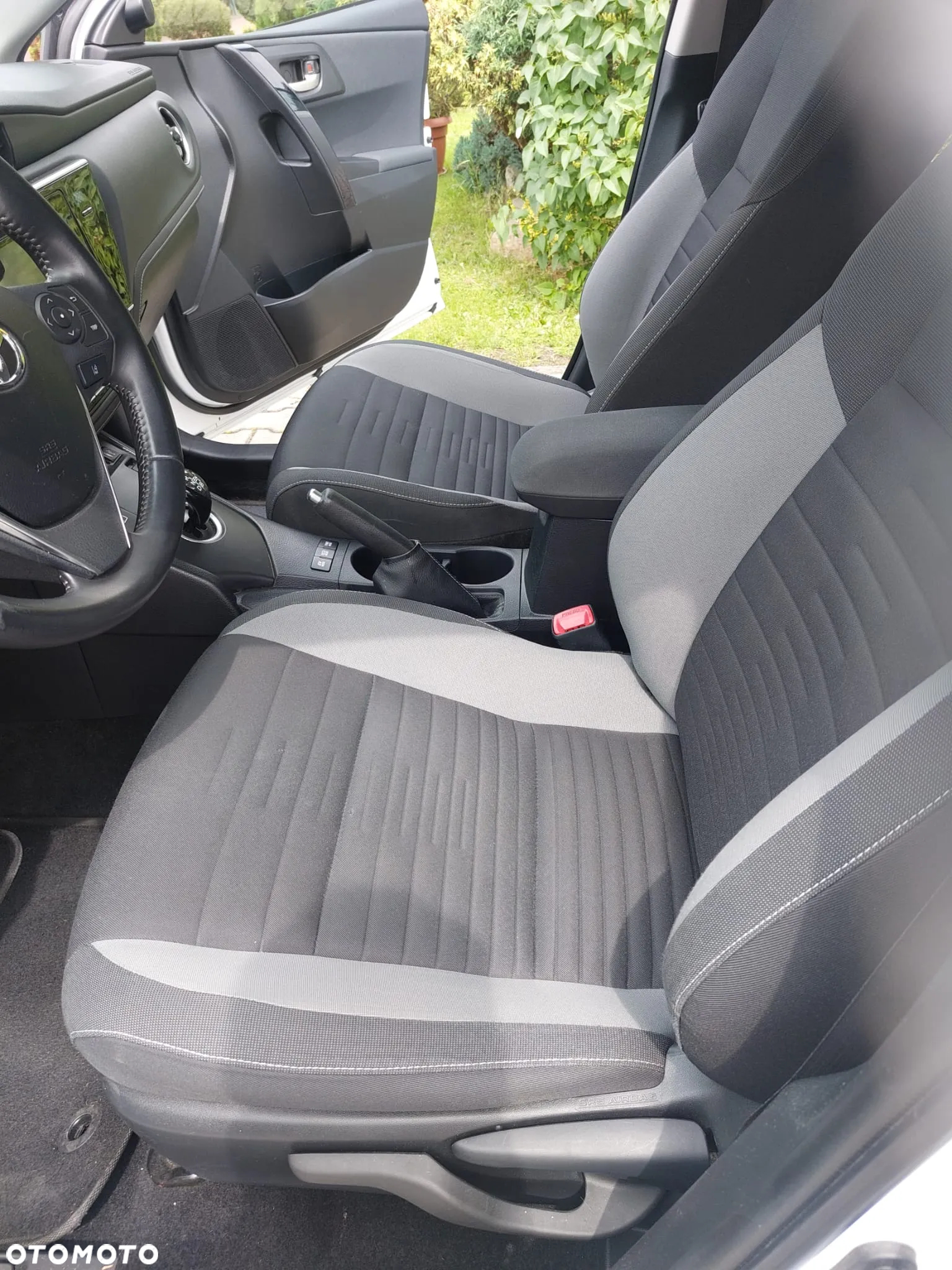 Toyota Auris 1.8 VVT-i Hybrid Automatik Life - 18