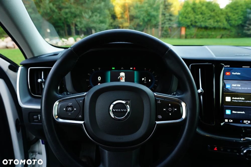Volvo XC 60 B4 B Momentum Pro - 37