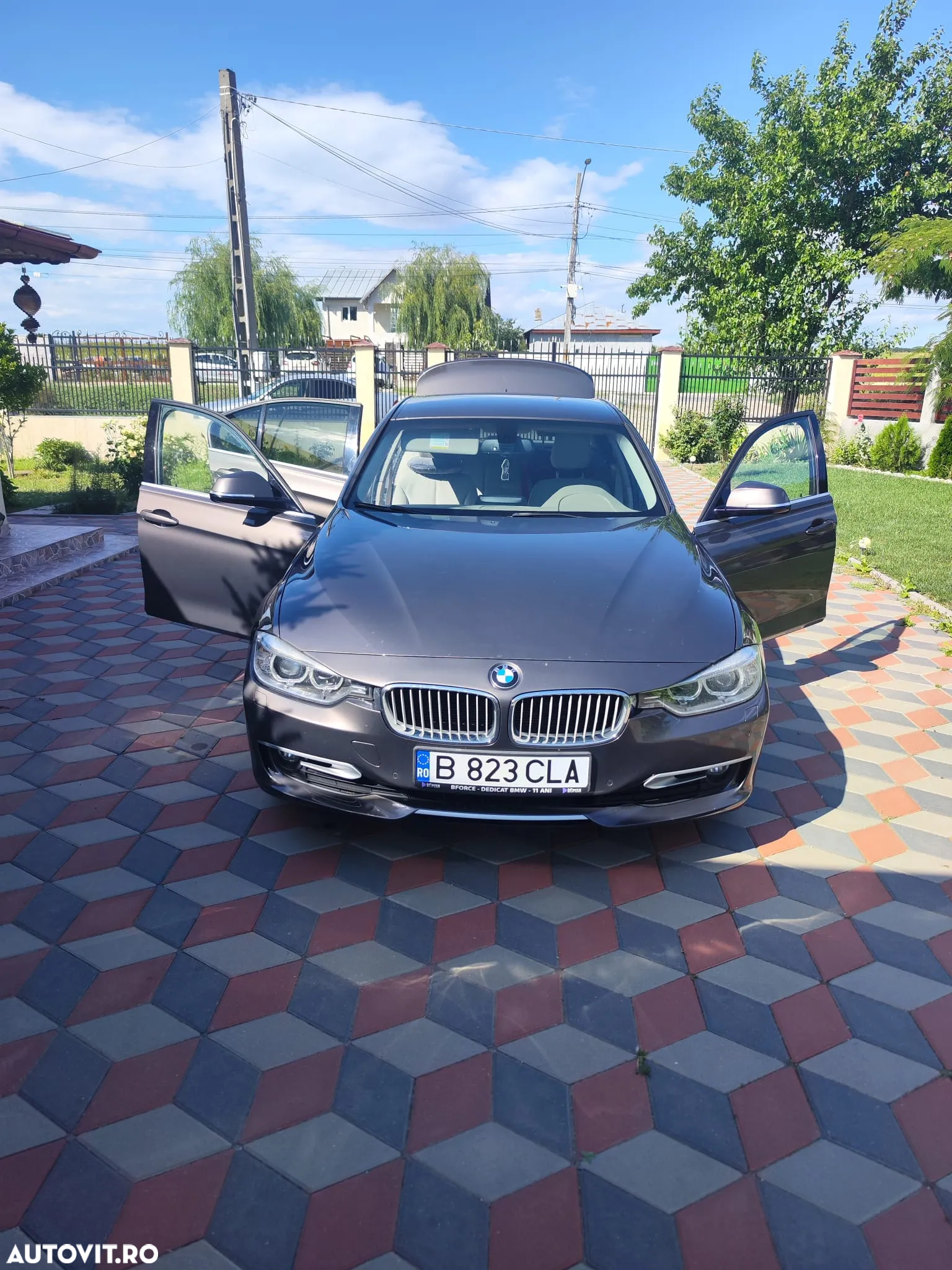 BMW Seria 3 316i Touring - 4