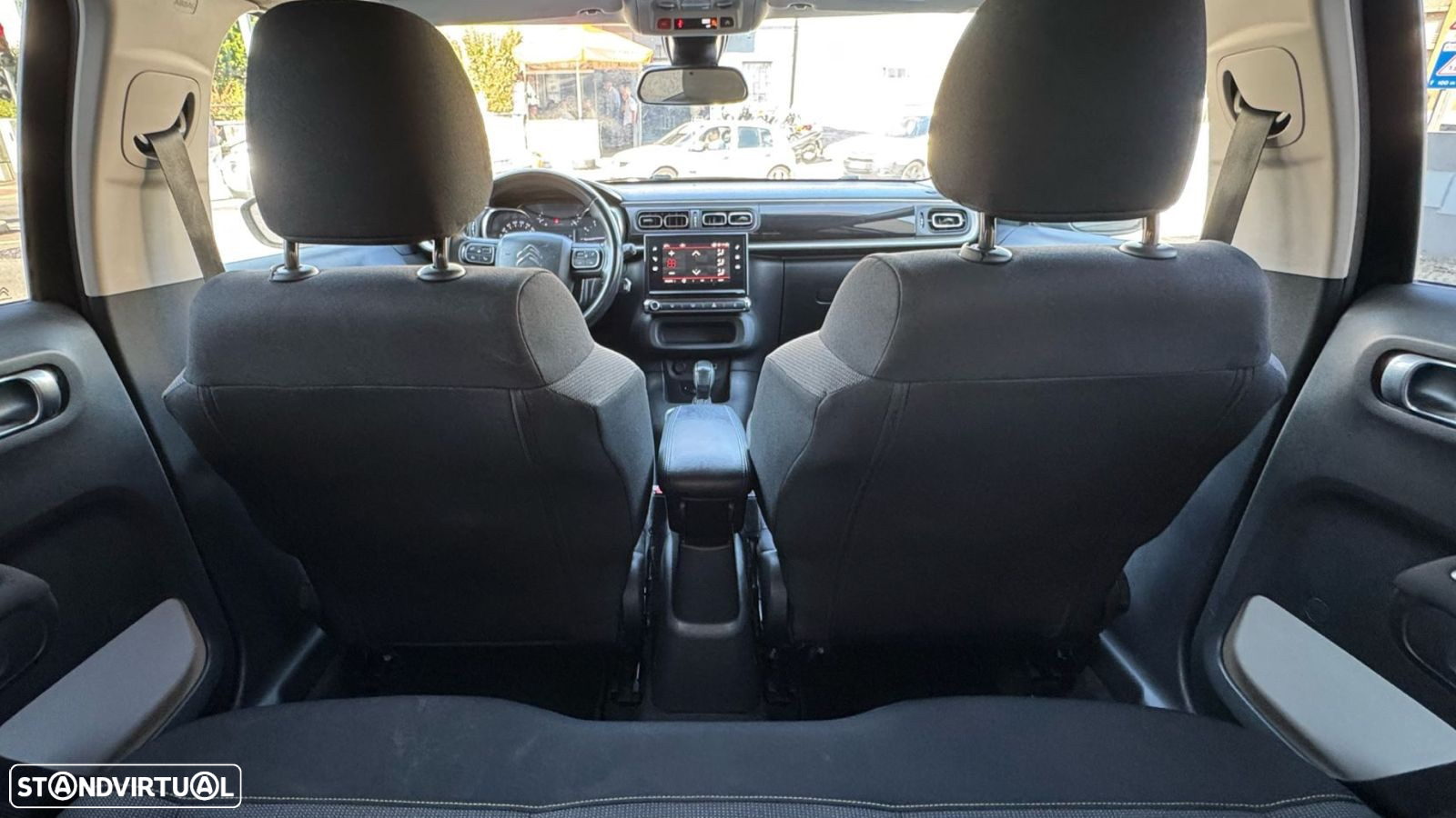 Citroën C3 1.2 PureTech Shine EAT6 - 10