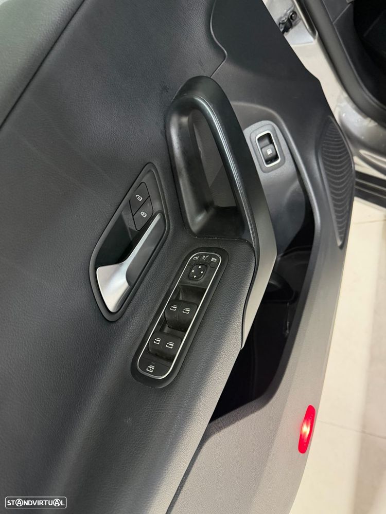 Mercedes-Benz CLA 250 - 14