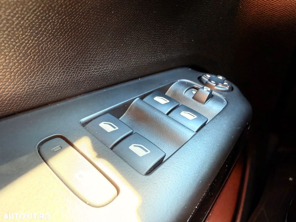 Citroën C5 Aircross 1.2 PureTech S&S EAT8 Shine - 17