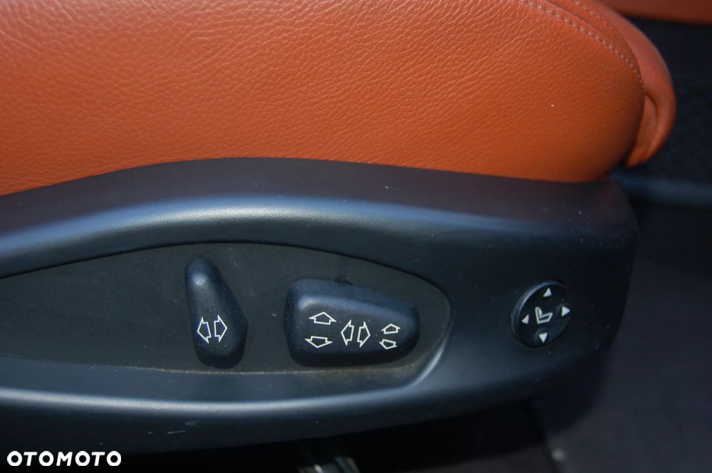 BMW Seria 6 650 i - 24