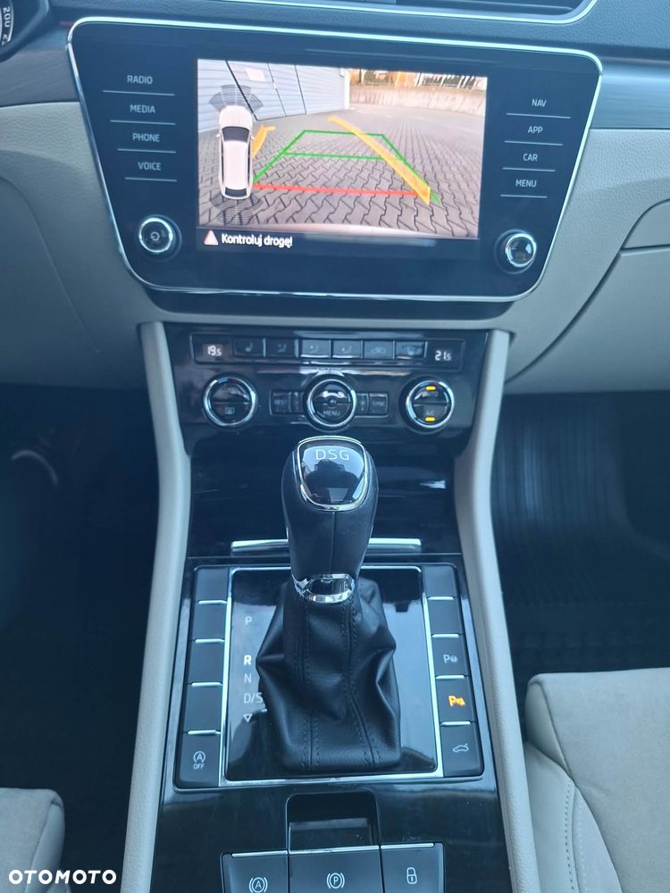 Skoda Superb 2.0 TDI Style DSG - 15