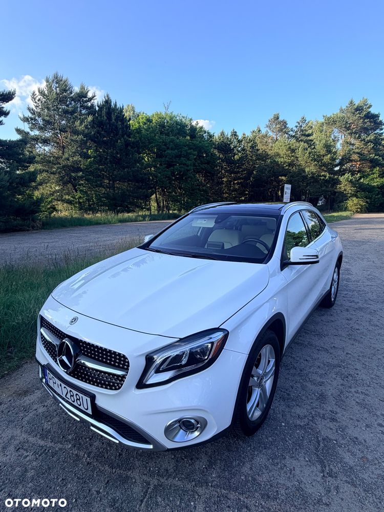 Mercedes-Benz GLA 250 4Matic 7G-DCT - 4